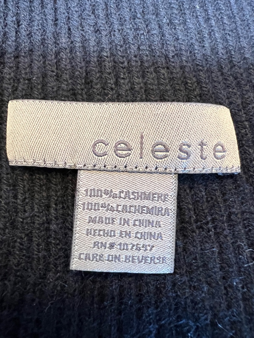 Celeste 100% Cashmere Ribbed Scarf - Picture 6 of 7